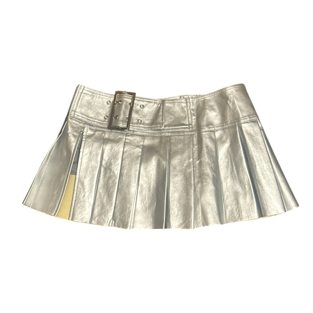 Scot Louie Y2K Low Rise Buckle Detail Pleated Metallic Silver Skort Size Medium